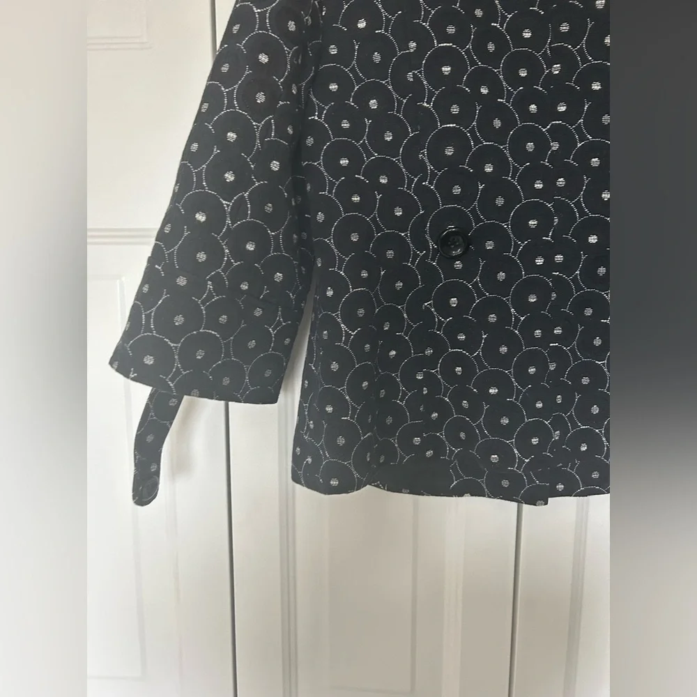 Classiques Entier Women’s Preppy Navy Blue and Cream Retro Inspired Blazer